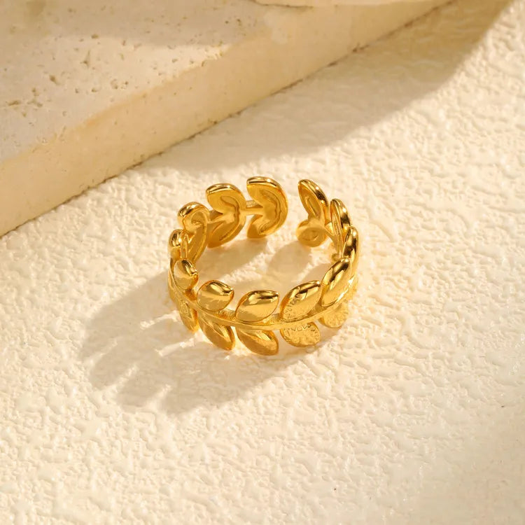 Solara Vine Ring