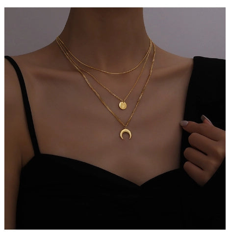 Lunera Moon Tassel Necklace